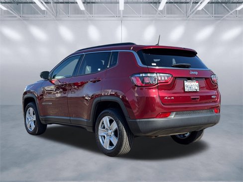 Used 2022 Jeep Compass Latitude image 4