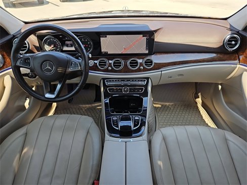 Used 2017 Mercedes-Benz E 300 4MATIC w/ Premium 3 Package image 15