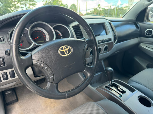 Used 2011 Toyota Tacoma PreRunner image 11