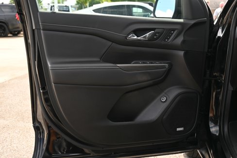 Used 2023 GMC Acadia SLT w/ Preferred Package image 34