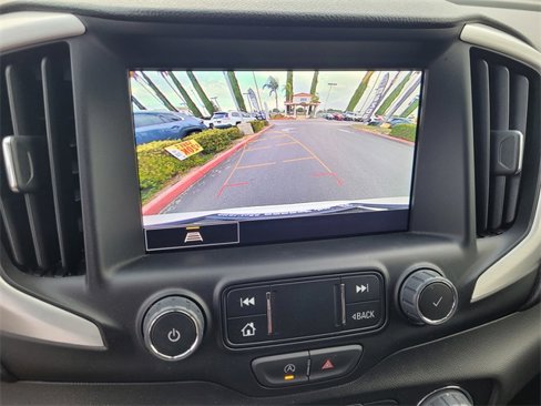 Used 2024 GMC Terrain SLT image 19