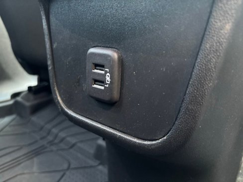 Used 2023 Chevrolet Equinox LT image 16