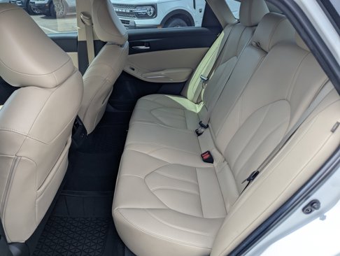 Used 2020 Toyota Avalon XLE image 7