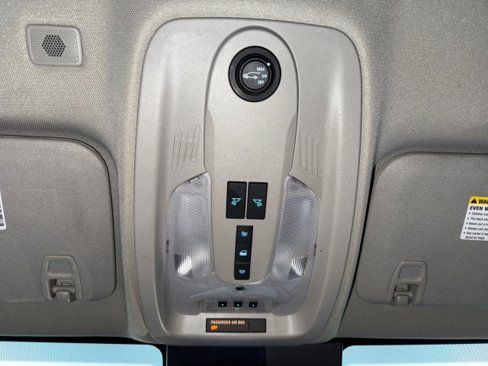 Used 2016 Chevrolet Equinox LTZ w/ Enhanced Convenience Package image 22