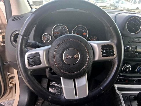 Used 2016 Jeep Compass Latitude image 35