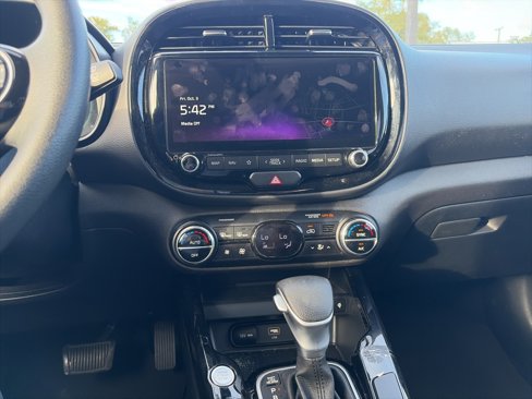 Used 2024 Kia Soul S image 15