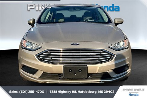 Used 2018 Ford Fusion S image 3