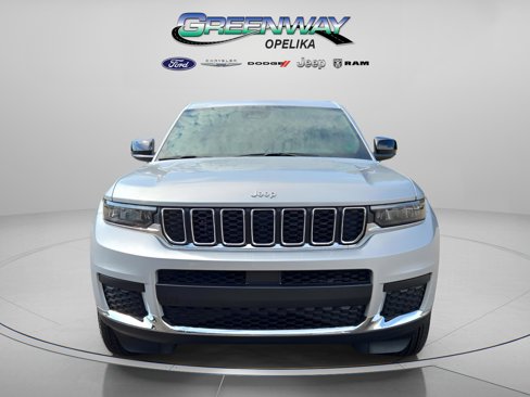 New 2025 Jeep Grand Cherokee L Laredo image 2