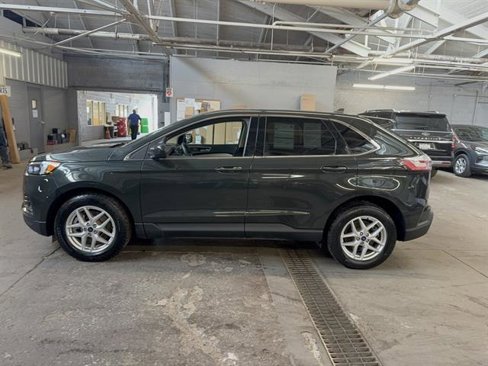 Certified 2022 Ford Edge SEL w/ Convenience Package image 5
