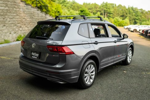 Used 2020 Volkswagen Tiguan S image 4