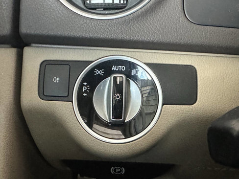 Used 2012 Mercedes-Benz C 250 Sedan image 38