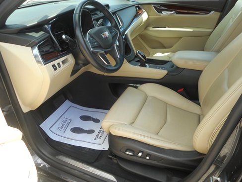 Used 2017 Cadillac XT5 Luxury image 9
