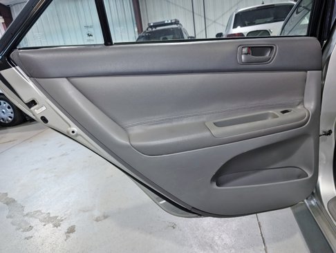 Used 2003 Toyota Camry LE image 19