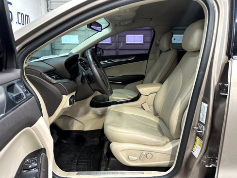 Used 2019 Lincoln MKC Premiere image 10