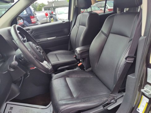 Used 2015 Jeep Compass High Altitude image 14