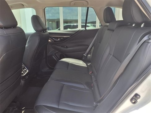 Used 2023 Subaru Outback Limited image 19