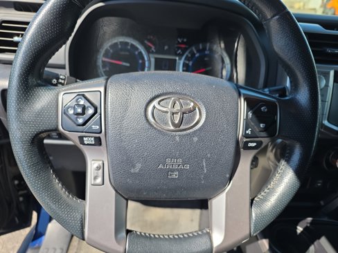 Used 2015 Toyota 4Runner SR5 image 17