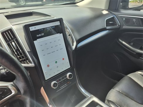 Used 2022 Ford Edge Titanium image 12
