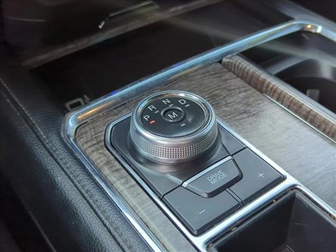 Used 2018 Ford Expedition Limited image 11