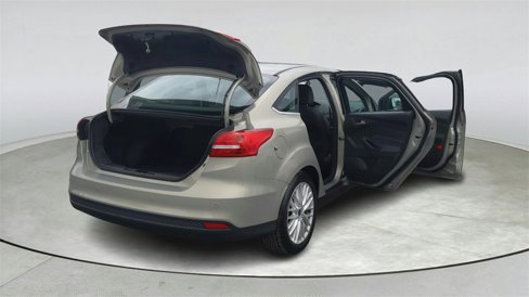 Used 2015 Ford Focus Titanium image 13