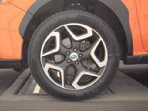 Used 2018 Subaru Crosstrek 2.0i Limited image 3
