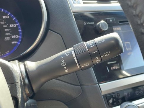 Used 2017 Subaru Outback 2.5i Premium image 13