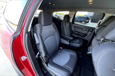 Used 2014 Chevrolet Traverse LT image 16