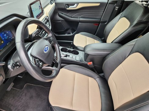 Used 2022 Ford Escape Titanium w/ Titanium Elite Package image 8