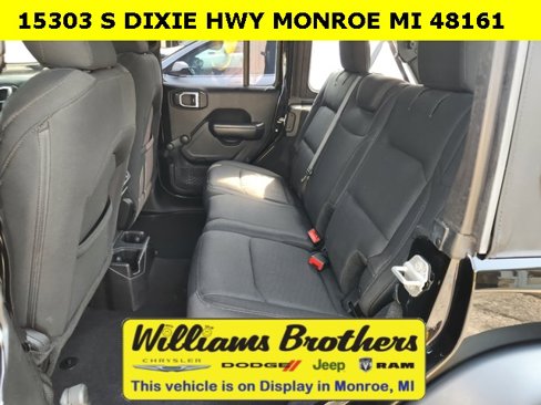 Used 2018 Jeep Wrangler Unlimited Sport image 14
