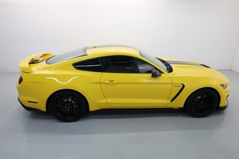 Used 2016 Ford Mustang Shelby GT350 w/ Technology Package image 66