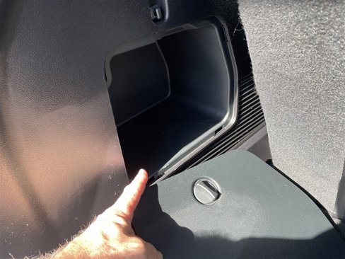 Used 2020 Ford Explorer XLT w/ Comfort Package image 29