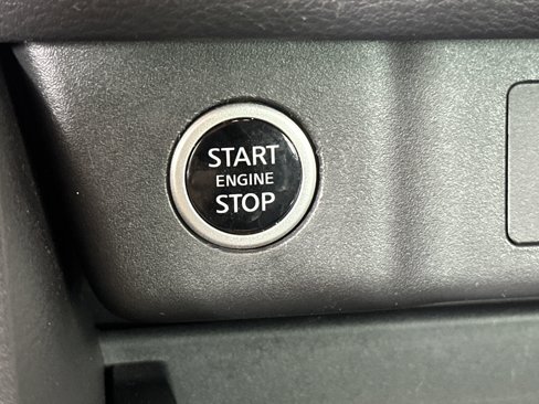 Used 2021 Nissan Rogue SV image 25