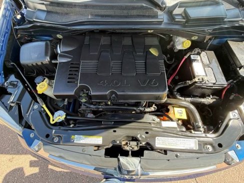 Used 2010 Dodge Grand Caravan SXT image 32