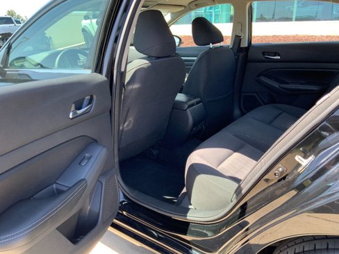 Used 2022 Nissan Altima 2.5 SV image 16