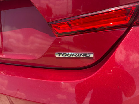 Certified 2018 Honda Accord Touring image 21