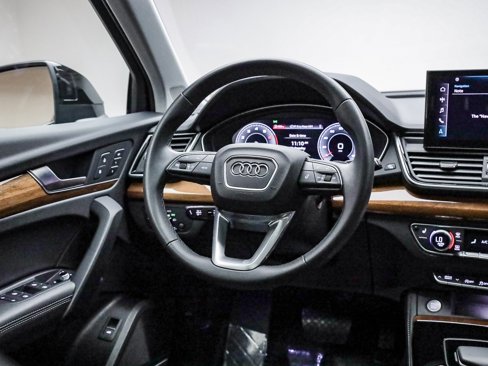 Certified 2024 Audi Q5 2.0T Premium Plus image 16