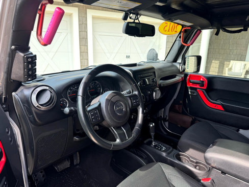 Used 2015 Jeep Wrangler Sport image 14