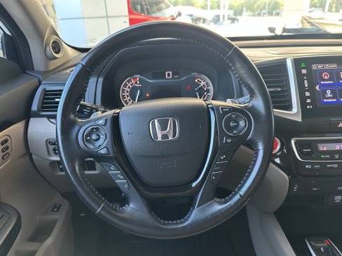 Used 2016 Honda Pilot Touring image 20