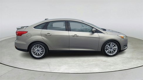 Used 2015 Ford Focus Titanium image 7