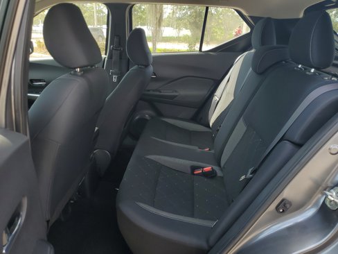 Certified 2020 Nissan Kicks SV image 11