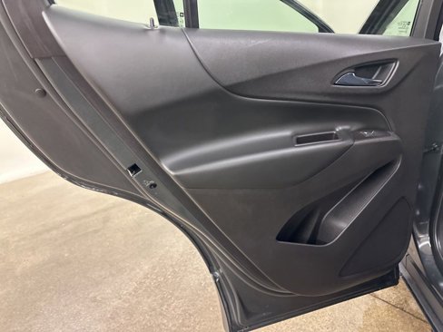 Used 2018 Chevrolet Equinox LT image 29