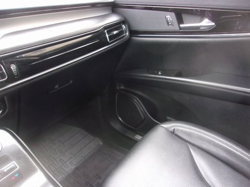 Used 2021 Lincoln Nautilus AWD image 16