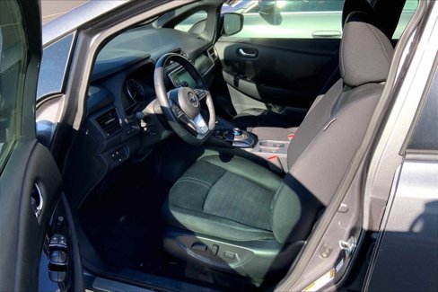 Used 2019 Nissan Leaf SV image 11