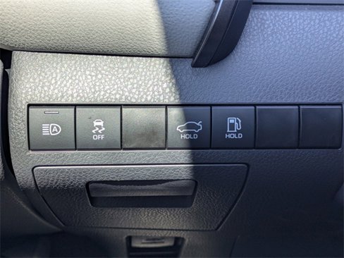 Used 2024 Toyota Camry SE image 23
