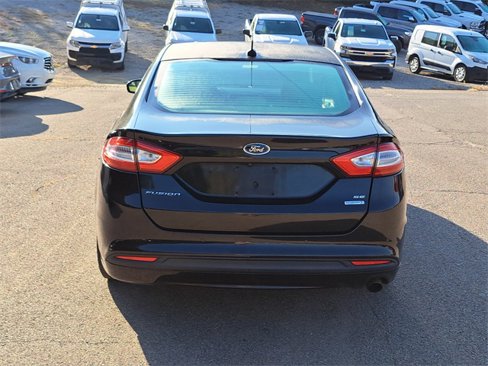 Used 2013 Ford Fusion SE image 4