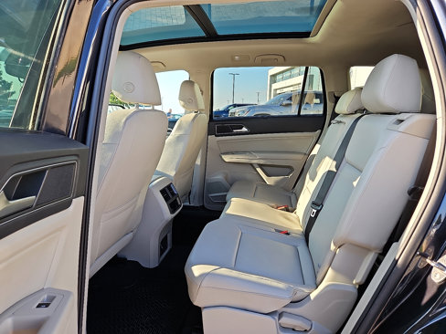 Used 2019 Volkswagen Atlas SE w/ Panoramic Sunroof Package image 9