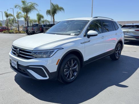 Certified 2023 Volkswagen Tiguan SE image 5