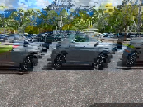 Used 2025 Nissan Sentra SV image 3