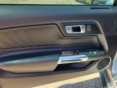 Used 2022 Ford Mustang Premium image 11