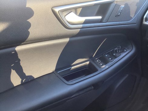 Used 2024 Ford Edge SE image 30